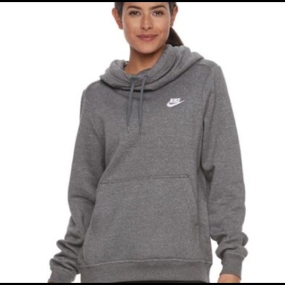 💜 Grey Nike hoodie.